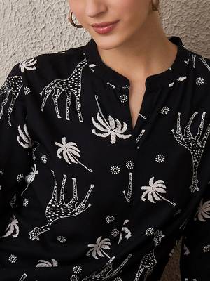 Quirky Printed Mandarin Collar A-Line Kurta With Trousers 3