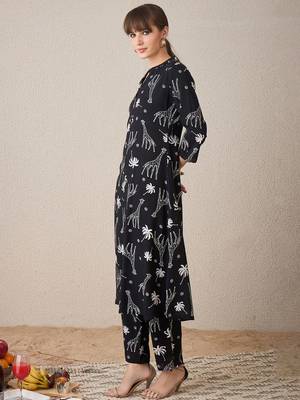 Quirky Printed Mandarin Collar A-Line Kurta With Trousers 5