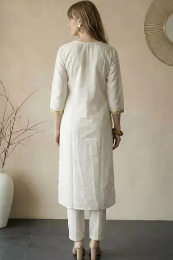 Women Floral Embroidered Regular Thread Work Kurta with Trousers