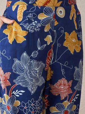 Women Floral Printed Regular Pure Cotton Kurta with Trousers 3