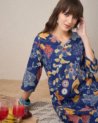 Women Floral Printed Regular Pure Cotton Kurta with Trousers 6