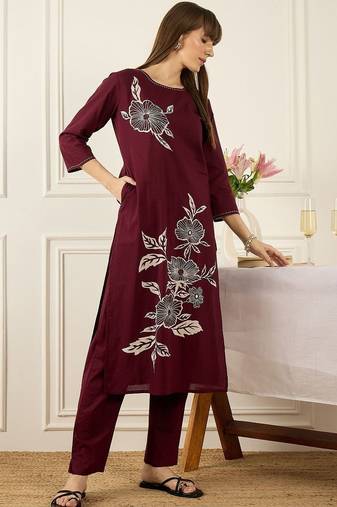 Women Floral Printed Regular Pure Cotton Kurta with Trousers