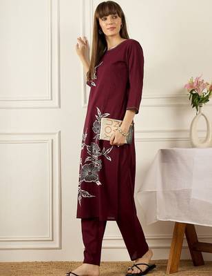 Women Floral Printed Regular Pure Cotton Kurta with Trousers 3