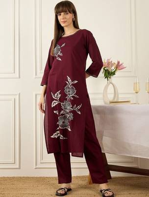 Women Floral Printed Regular Pure Cotton Kurta with Trousers 5