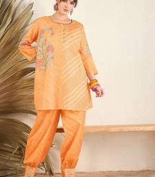 Floral Printed A-Line Kurti with Trousers