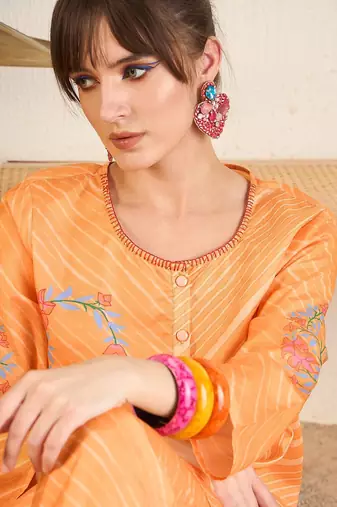 Floral Printed A-Line Kurti with Trousers