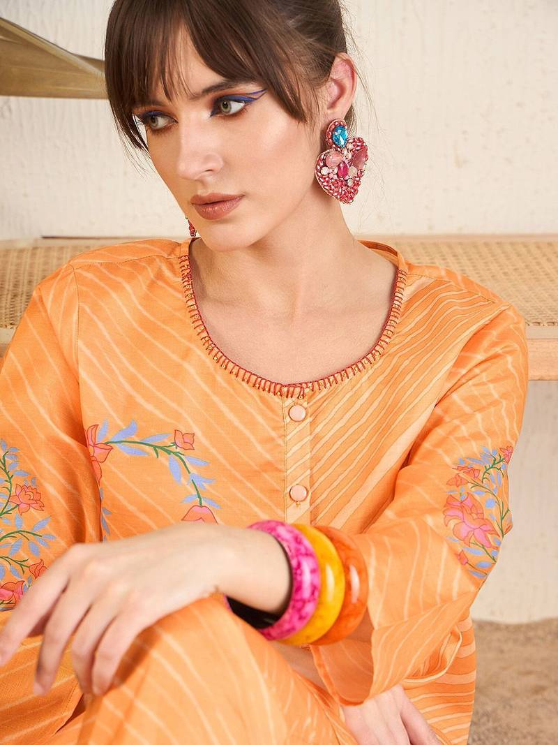 Floral Printed A-Line Kurti with Trousers