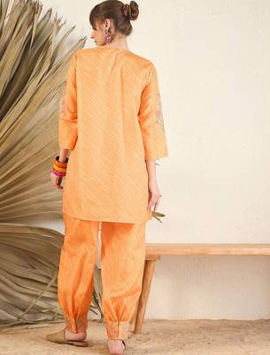 Floral Printed A-Line Kurti with Trousers 5