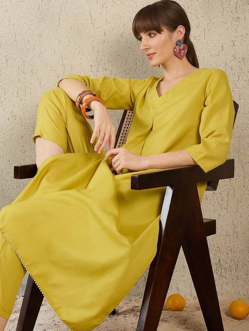 Women Pleated Kurta with Trousers