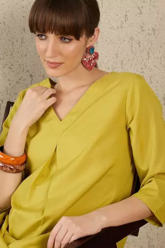Women Pleated Kurta with Trousers