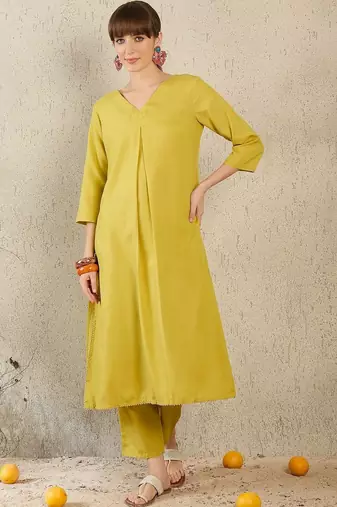 Women Pleated Kurta with Trousers