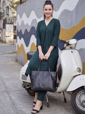 Women Regular Kurta with Trousers 1
