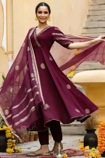 Women Ethnic Motifs Printed Empire Kurta with Trouser & With Dupatta