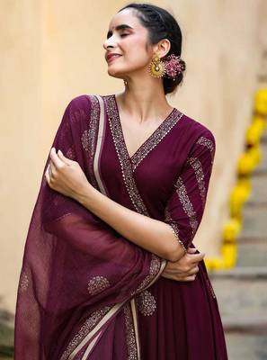 Women Ethnic Motifs Printed Empire Kurta with Trouser & With Dupatta 4