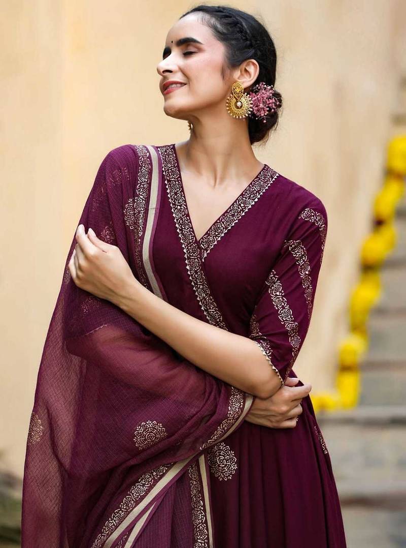 Women Ethnic Motifs Printed Empire Kurta with Trouser & With Dupatta