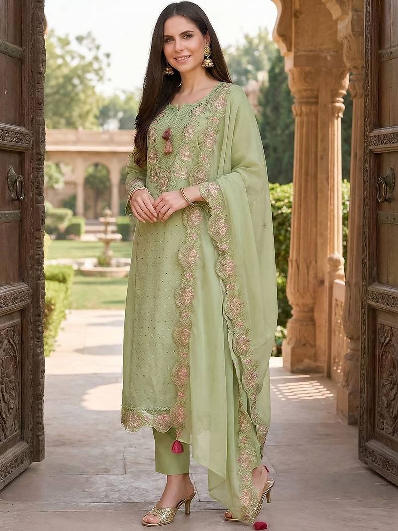 Women Floral Embroidered Regular Thread Work Pure Cotton Kurta with Trousers & With Dupatta