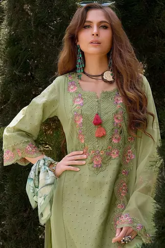 Women Floral Embroidered Regular Thread Work Pure Cotton Kurta with Trousers & With Dupatta