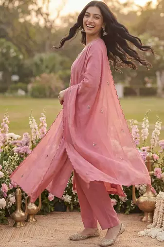 Women Ethnic Motifs Embroidered Regular Thread Work Kurta with Trousers & With Dupatta