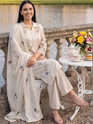 Women Floral Embroidered Regular Thread Work Cotton Kurta With Palazzos & Dupatta 3