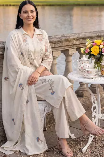 Women Floral Embroidered Regular Thread Work Cotton Kurta With Palazzos & Dupatta