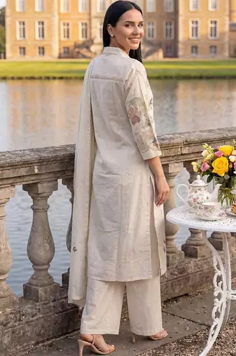 Women Floral Embroidered Regular Thread Work Cotton Kurta With Palazzos & Dupatta