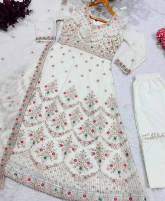 Off white fuax blooming  party wear embroidery anarkali  suit set 4