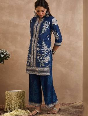 Floral Printed Mandarin Collar Mirror Work Straight Kurta With Palazzos 3