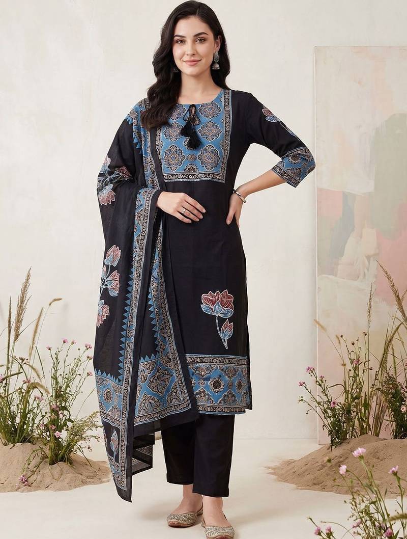 Women Ethnic Motifs Printed Regular Pure Cotton Kurta with Trousers & With Dupatta