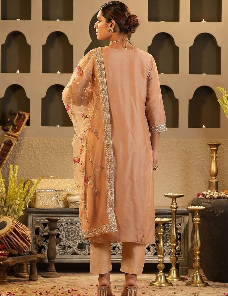 Ethnic Motifs Woven Design Zari Round Neck Straight Kurta & Trousers With Dupatta