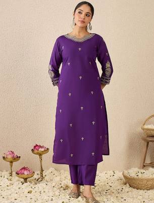 Women Ethnic Motifs Printed Kurta with Trousers & Dupatta 6
