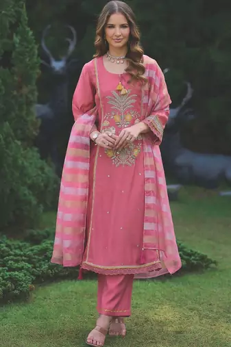 Women Animal Embroidered Regular Sequinned Kurta with Trousers & With Dupatta
