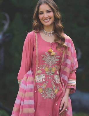Women Animal Embroidered Regular Sequinned Kurta with Trousers & With Dupatta 2