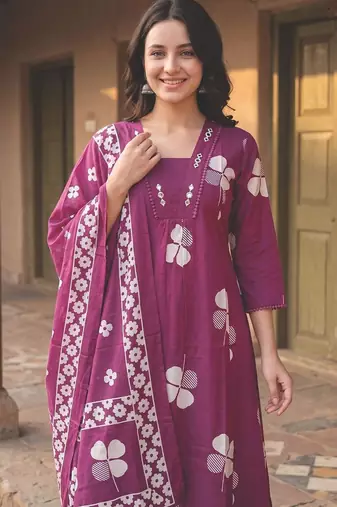 Women Floral Printed Regular Mirror Work Pure Cotton Kurta with Trousers & With Dupatta