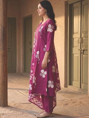 Women Floral Printed Regular Mirror Work Pure Cotton Kurta with Trousers & With Dupatta 3
