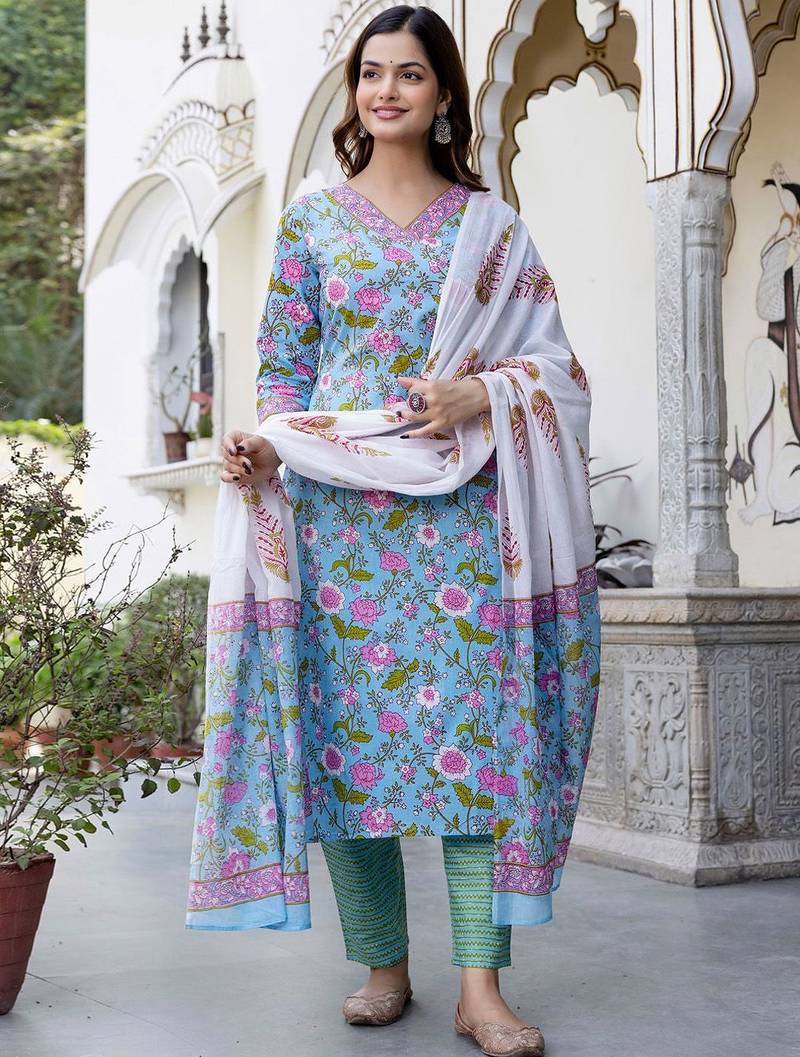 Women Floral Printed Regular Mirror Work Pure Cotton Kurta with Trousers & With Dupatta