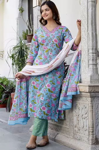 Women Floral Printed Regular Mirror Work Pure Cotton Kurta with Trousers & With Dupatta