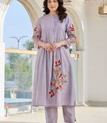 Women Floral Embroidered Thread Work Pure Cotton Kurta with Trousers
