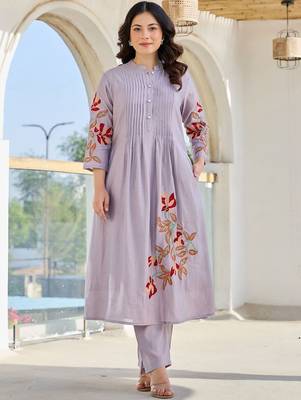 Women Floral Embroidered Thread Work Pure Cotton Kurta with Trousers 6