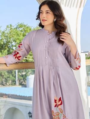 Women Floral Embroidered Thread Work Pure Cotton Kurta with Trousers 7