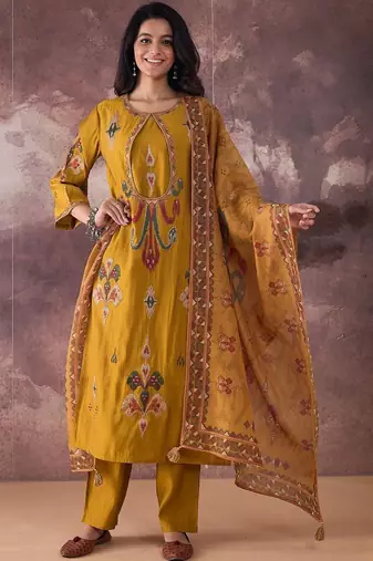 Ethnic Motifs Embroidered Regular Thread Work Kurta With Trousers & Dupatta
