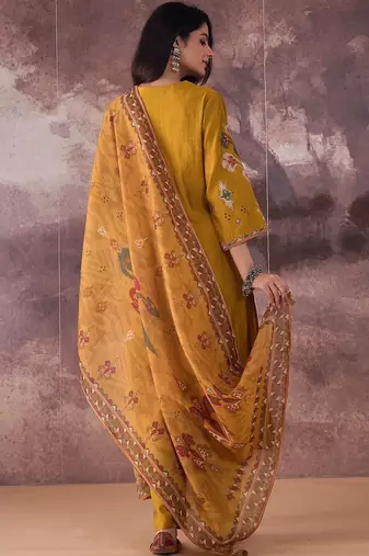 Ethnic Motifs Embroidered Regular Thread Work Kurta With Trousers & Dupatta