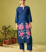 Women Floral Embroidered Kurta with Trousers
