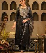 Ethnic Motifs Embroidered Kurta With Trousers & Dupatta