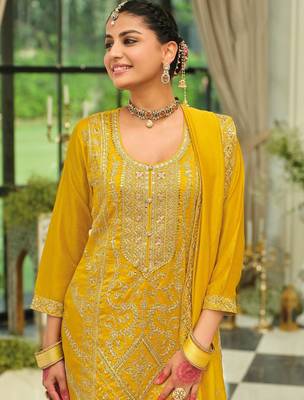 Ethnic Motifs Embroidered Round Neck Straight Kurta With Trousers & Dupatta 5