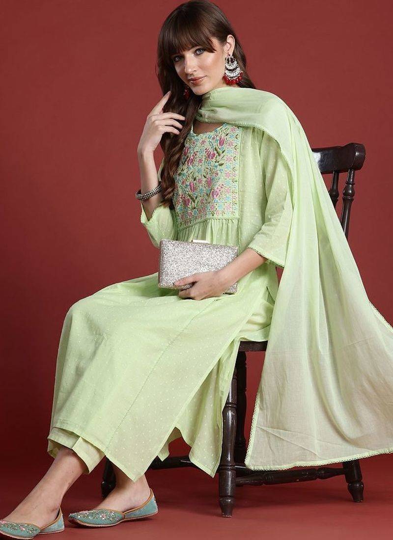 Floral Embroidered Panelled Thread Work Pure Cotton Kurta with Trousers & Dupatta