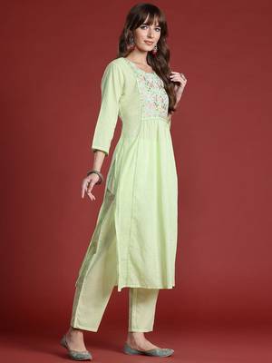 Floral Embroidered Panelled Thread Work Pure Cotton Kurta with Trousers & Dupatta 5