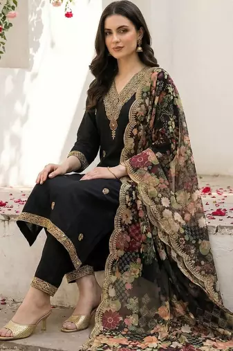 Women Ethnic Motifs Embroidered Regular Kurta with Trousers & With Dupatta