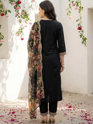 Women Ethnic Motifs Embroidered Regular Kurta with Trousers & With Dupatta 3