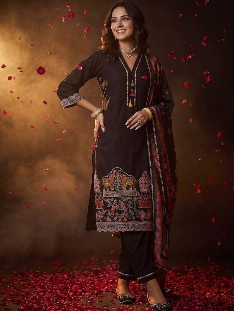 Women Ethnic Motifs Embroidered Regular Thread Work Kurta with Trousers & With Dupatta
