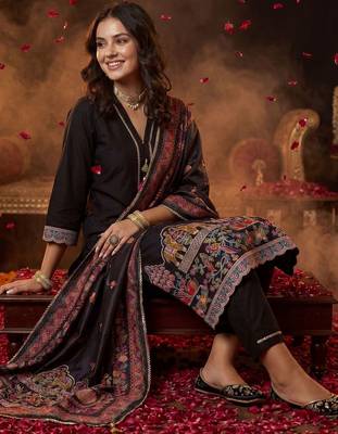 Women Ethnic Motifs Embroidered Regular Thread Work Kurta with Trousers & With Dupatta 4